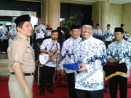 Pencarian PGRI Bekasi Barat - Persatuan Guru Republik Indonesia Cabang Bekasi Barat